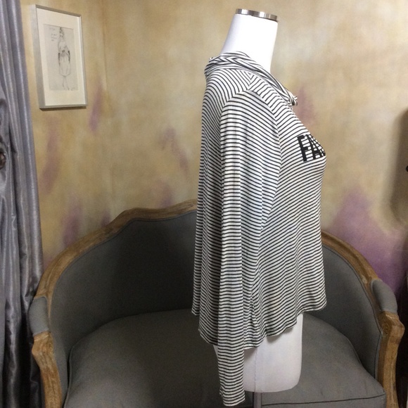 '"Fashionably Late" striped long sleeve tee, size L (juniors) - Picture 3 of 8